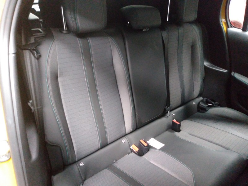 peugeot 208 (p2) del año 2020