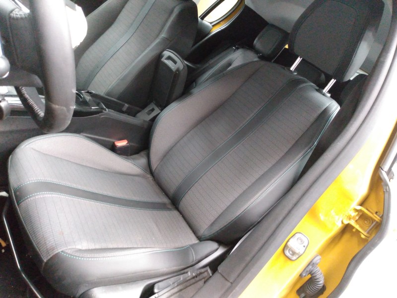 peugeot 208 (p2) del año 2020