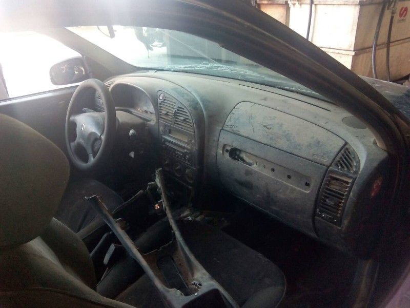 citroën xsara berlina del año 2001
