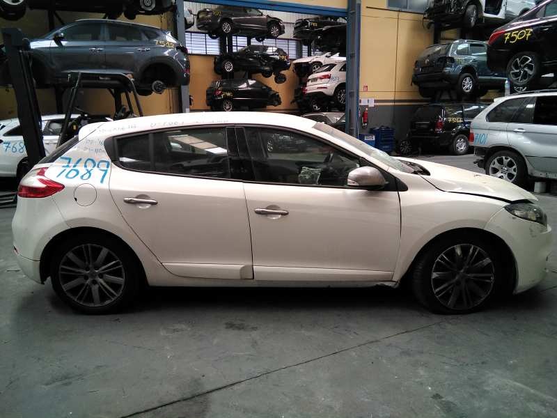 renault megane iii berlina 5 p del año 2012
