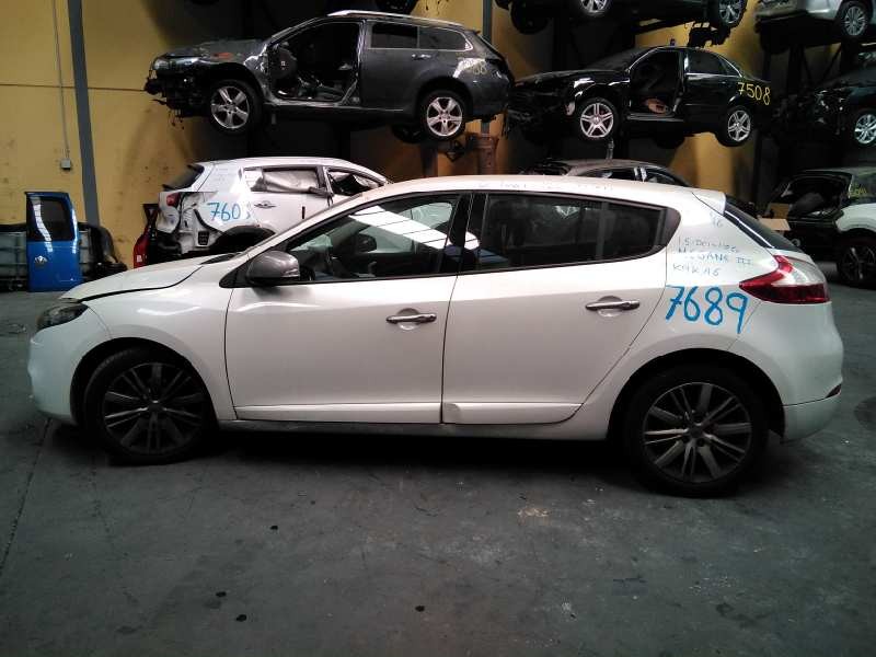 renault megane iii berlina 5 p del año 2012