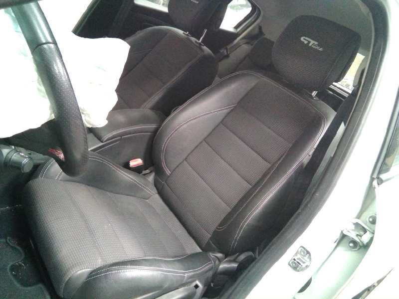 renault megane iii berlina 5 p del año 2012