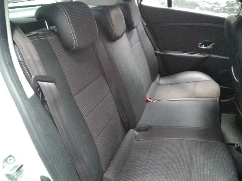 renault megane iii berlina 5 p del año 2012