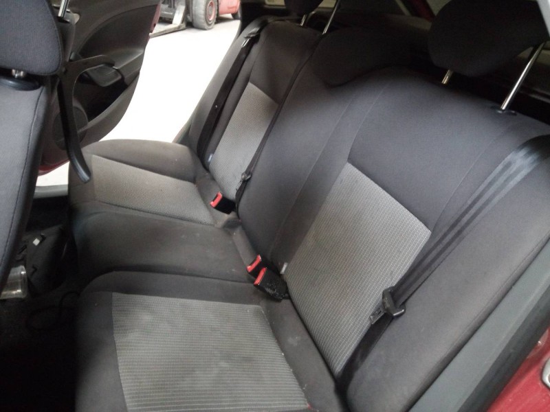 seat ibiza st (6j8) del año 2011
