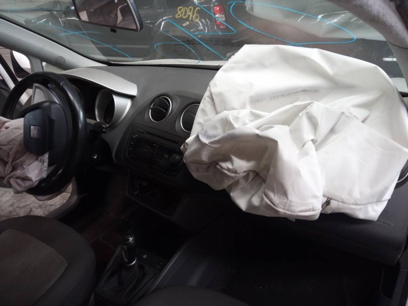 seat ibiza (6j5) del año 2009