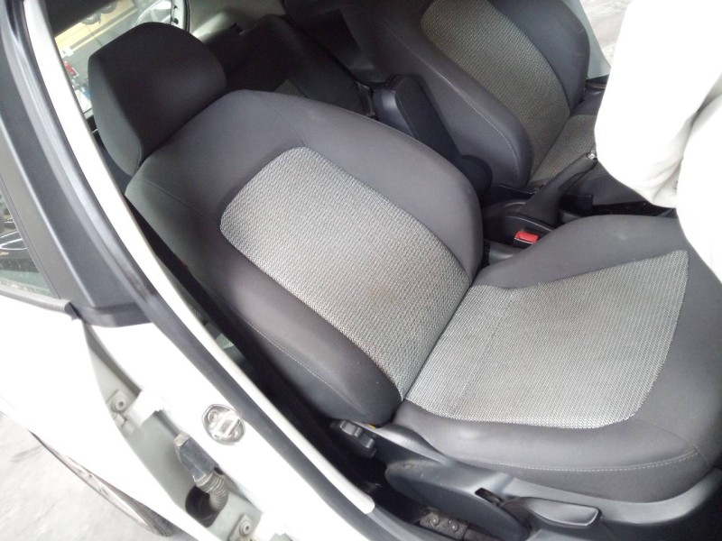 seat ibiza (6j5) del año 2009