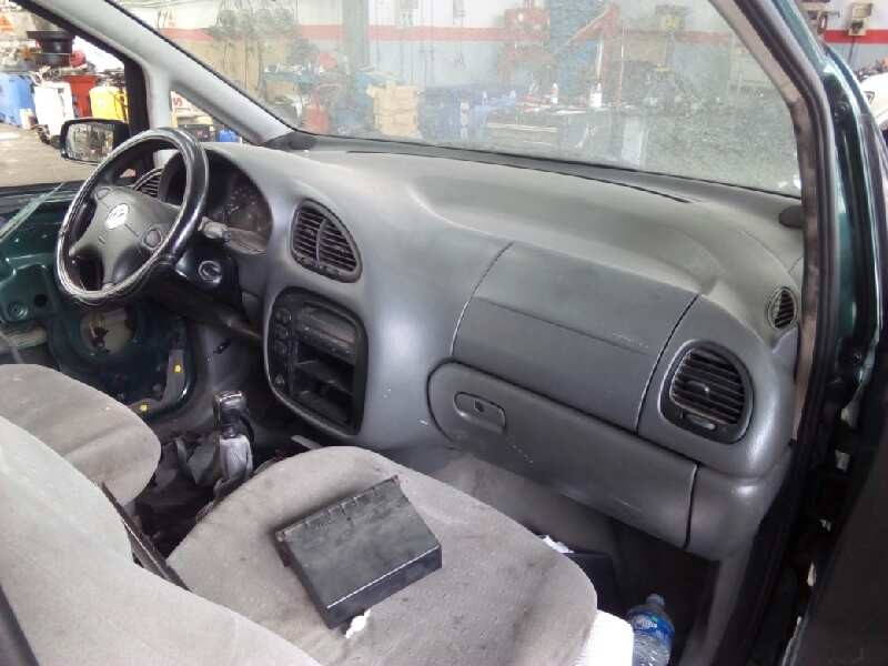volkswagen sharan (7m8) del año 1997