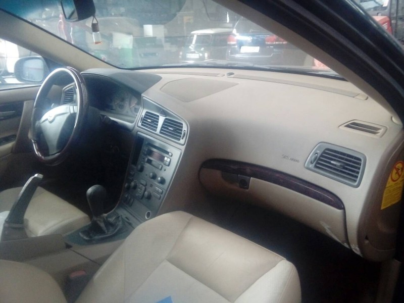 volvo s60 berlina del año 2003