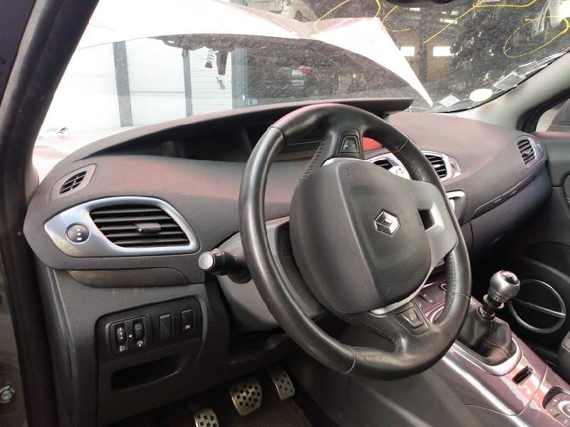 renault scenic iii del año 2015