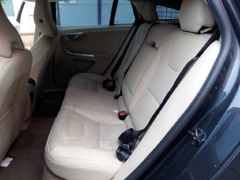 volvo v60 kombi del año 2011