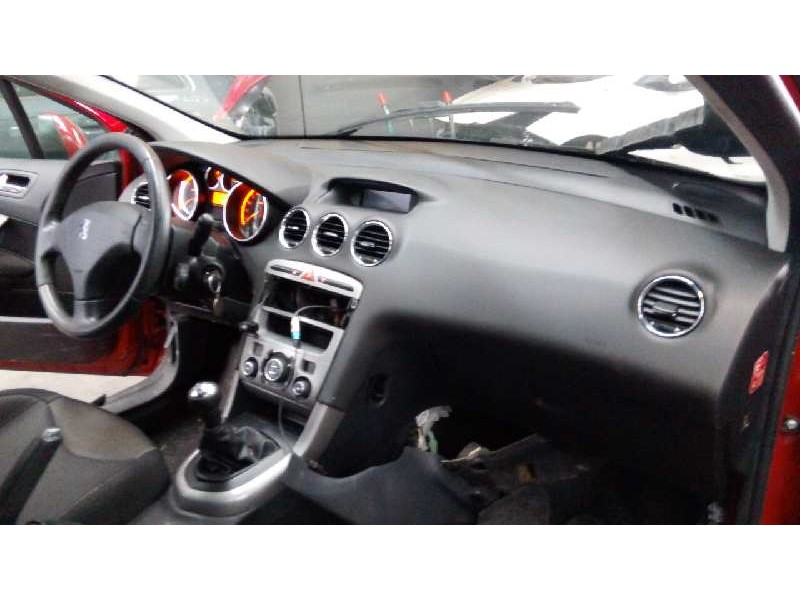 peugeot 308 del año 2010