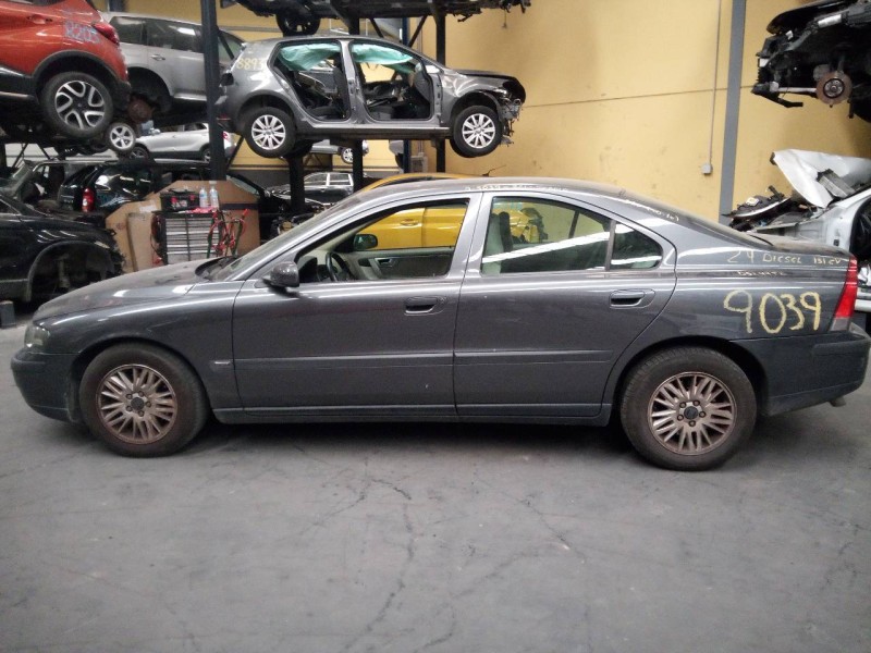 volvo s60 berlina del año 2001