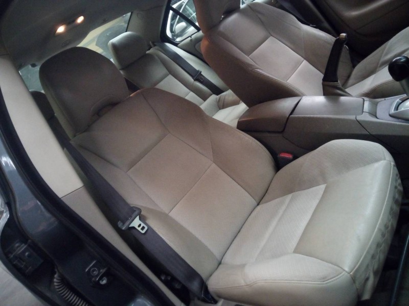 volvo s60 berlina del año 2001