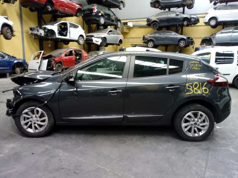 renault megane iii berlina 5 p del año 2015
