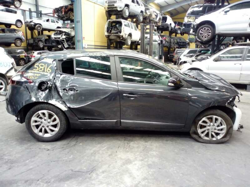 renault megane iii berlina 5 p del año 2015