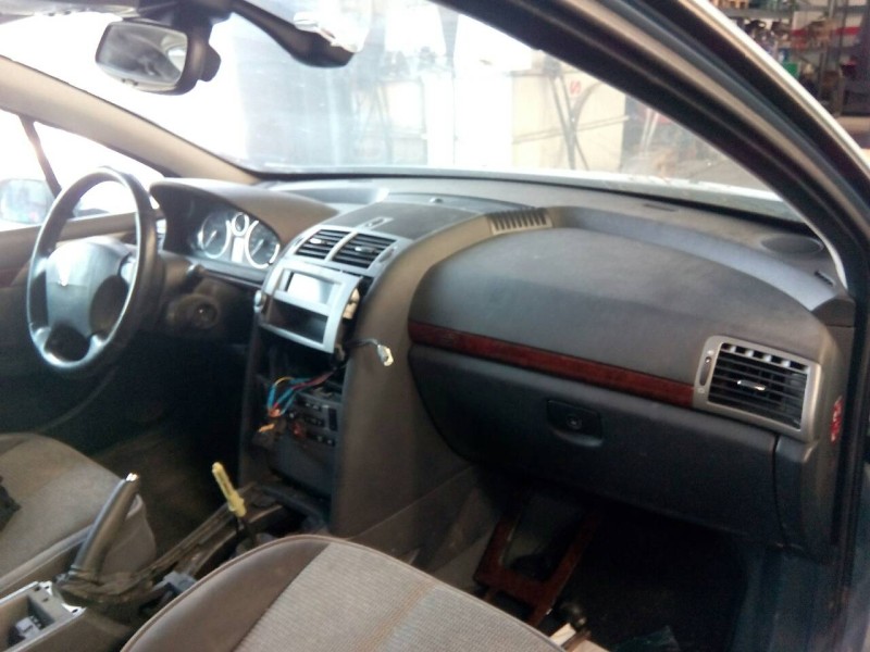peugeot 407 del año 2004