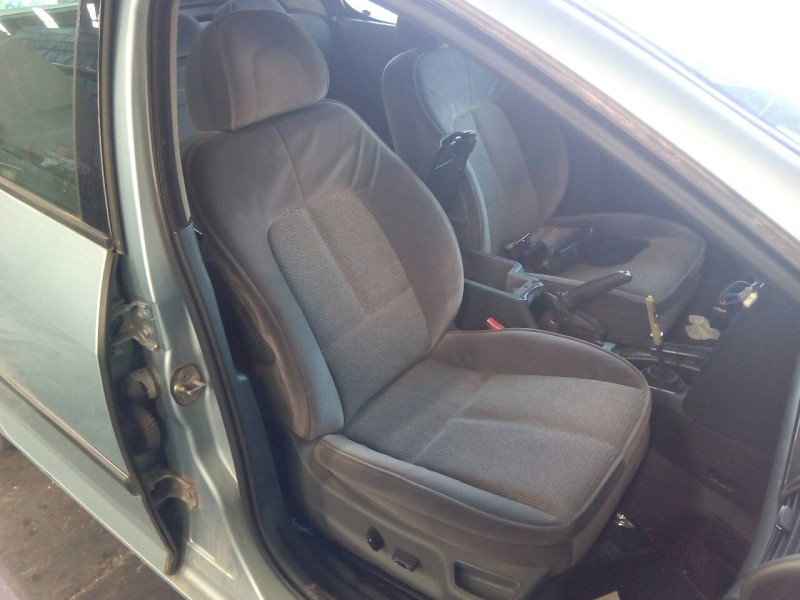 peugeot 407 del año 2004