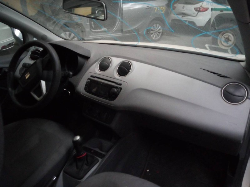 seat ibiza sc (6j1) del año 2010