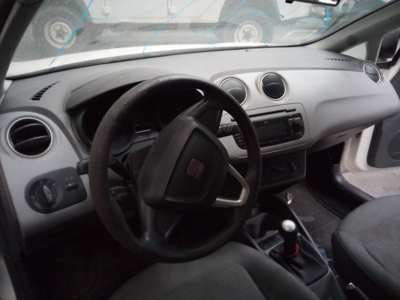 seat ibiza sc (6j1) del año 2010