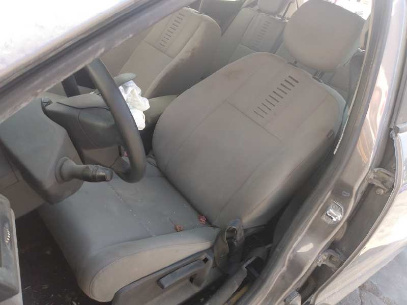 renault megane iii berlina 5 p del año 2010