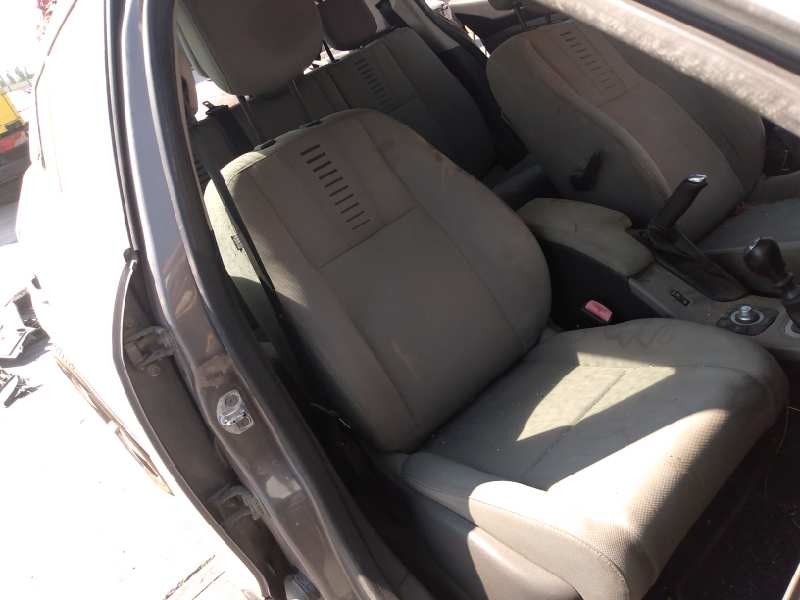 renault megane iii berlina 5 p del año 2010