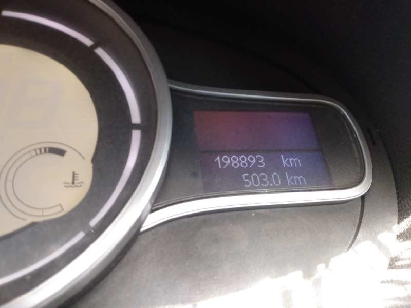 renault megane iii berlina 5 p del año 2010
