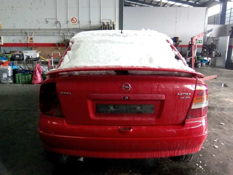 opel astra g berlina del año 2001