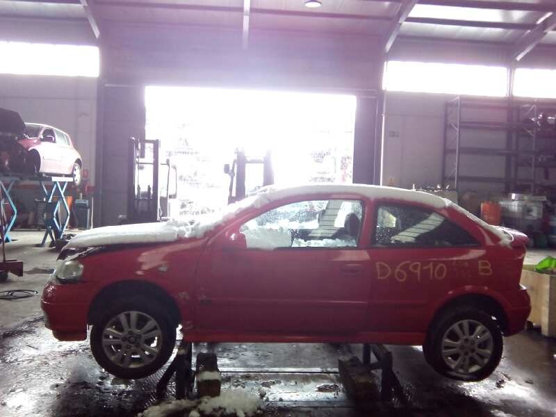 opel astra g berlina del año 2001