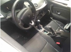 renault megane iii berlina 5 p del año 2009 2