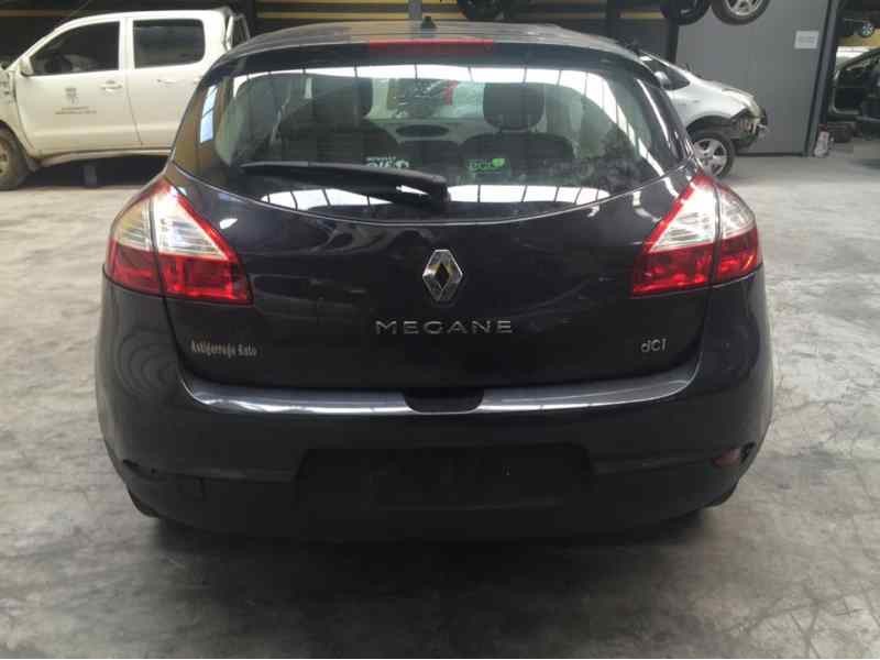 renault megane iii berlina 5 p del año 2009