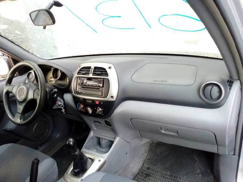 toyota rav 4 (a2) del año 2000