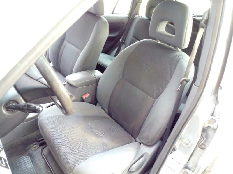 toyota rav 4 (a2) del año 2000