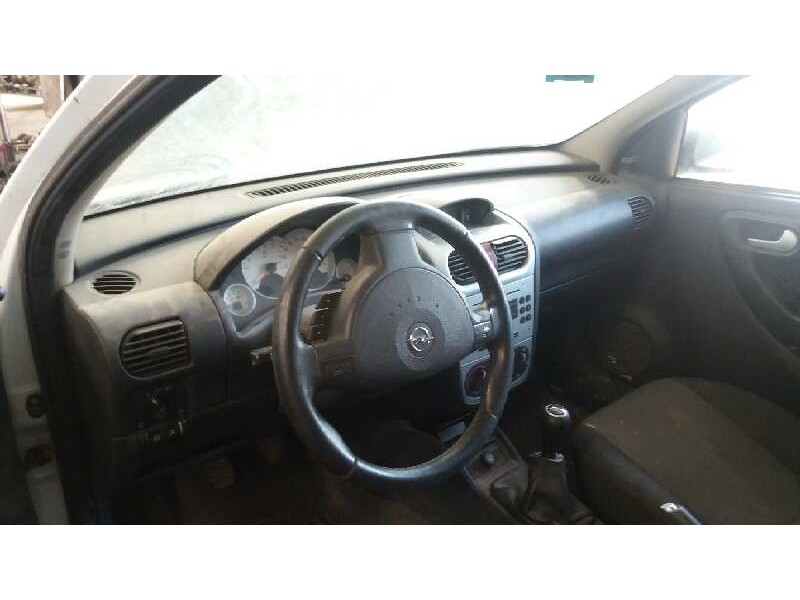 opel corsa c del año 2006