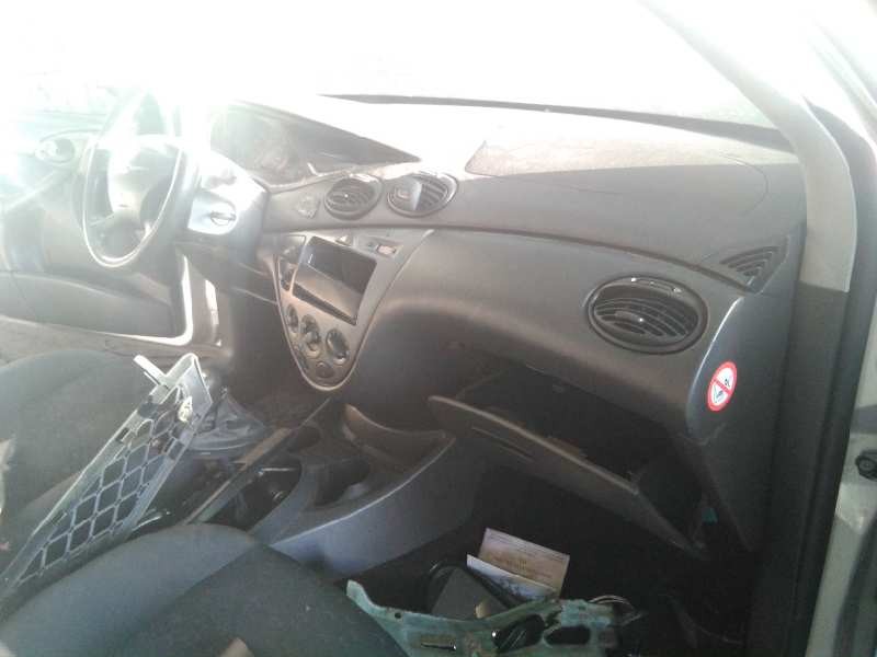 ford focus berlina (cak) del año 2002