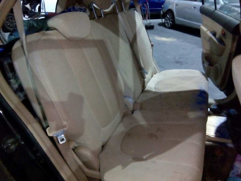 kia carens (un) del año 2006