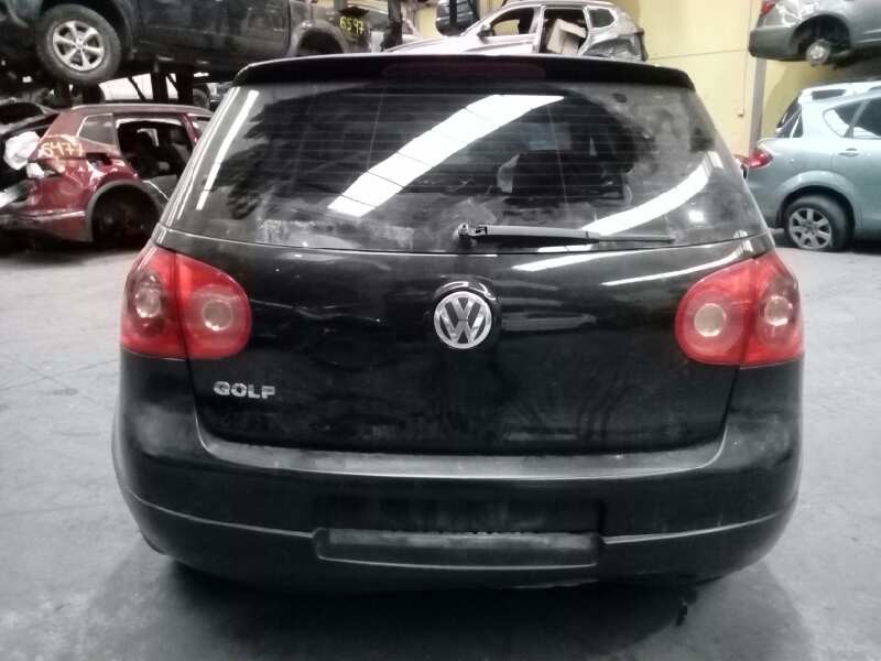 volkswagen golf v berlina (1k1) del año 2005