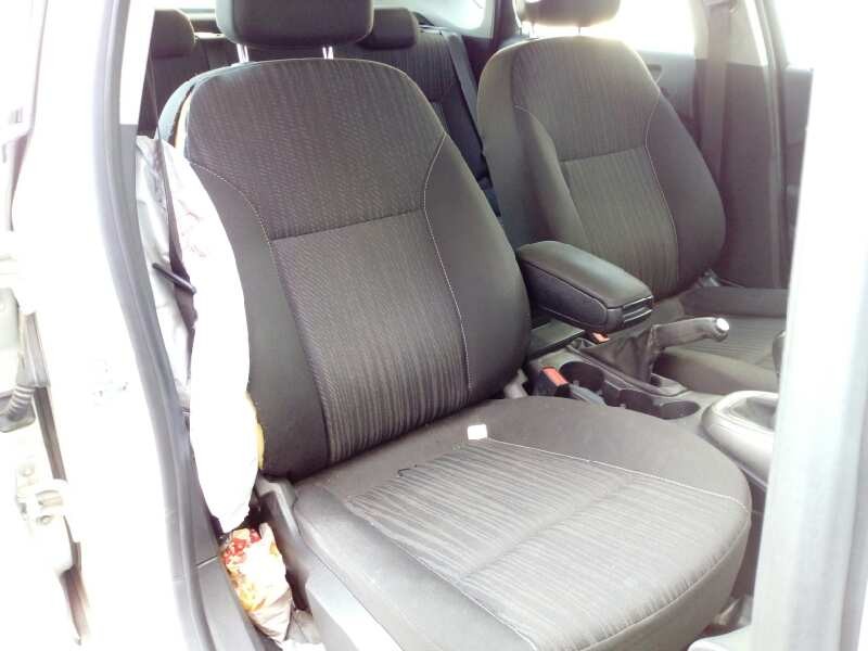 opel astra j lim. del año 2011