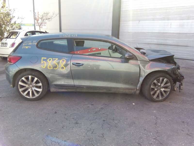 volkswagen scirocco (137) del año 2009
