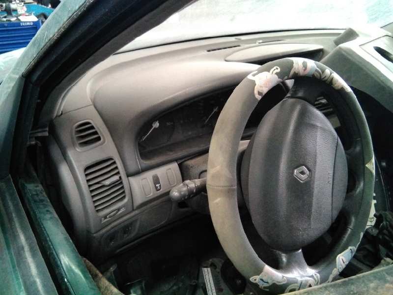 renault laguna ii (bg0) del año 2001