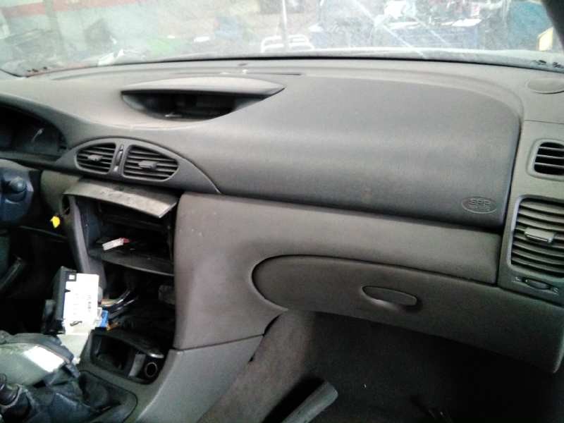 renault laguna ii (bg0) del año 2001