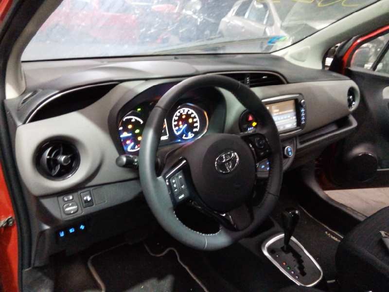 toyota yaris del año 2017