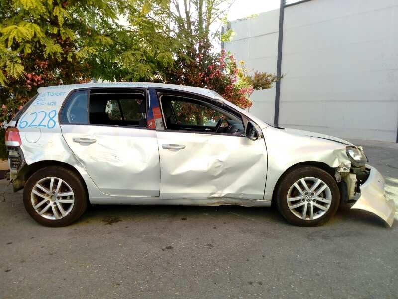 volkswagen golf vi (5k1) del año 2012