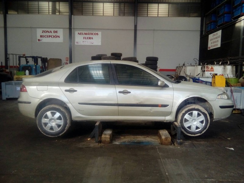 renault laguna ii (bg0) del año 2003