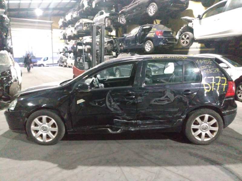 volkswagen golf v berlina (1k1) del año 2004