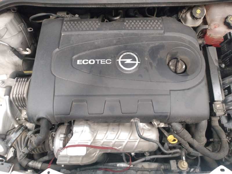 opel astra j lim. del año 2012