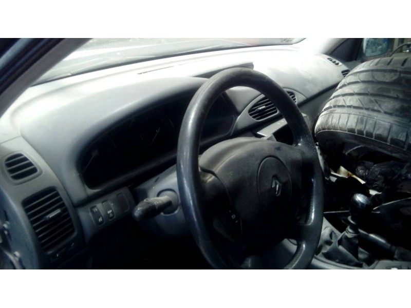 renault laguna ii (bg0) del año 2004