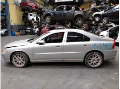 volvo s60 berlina del año 2004 2