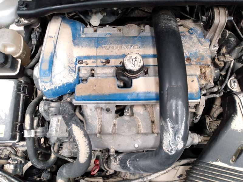 volvo s60 berlina del año 2004