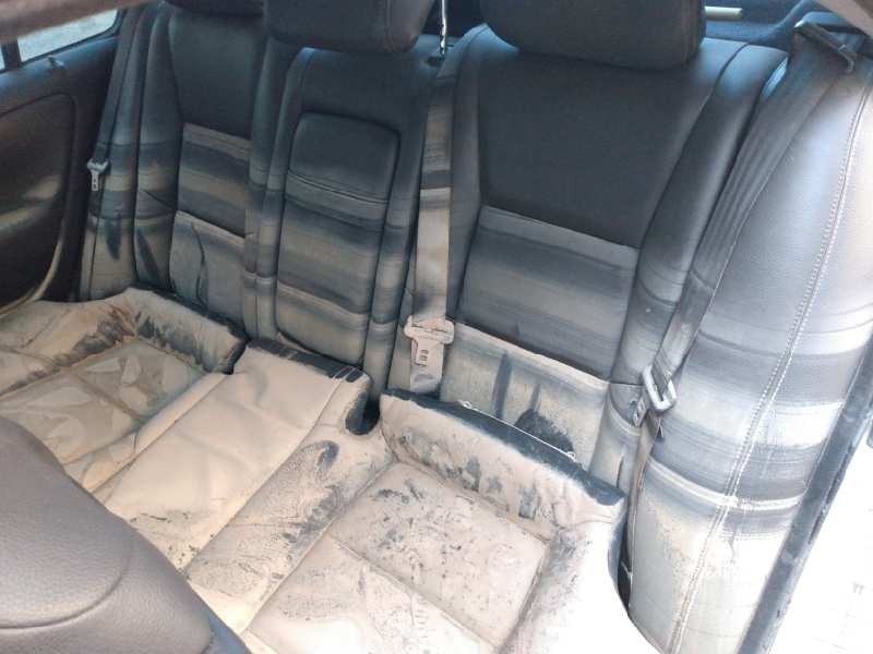 volvo s60 berlina del año 2004