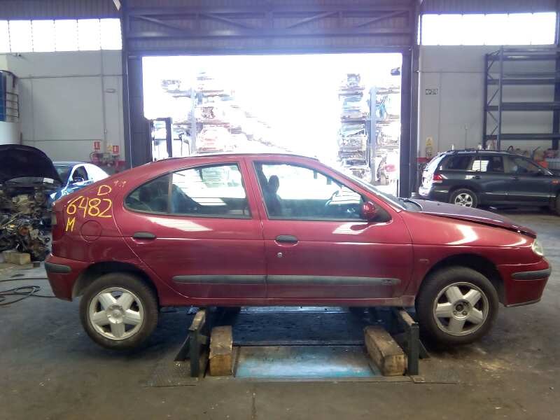 renault megane i fase 2 berlina (ba0) del año 2000